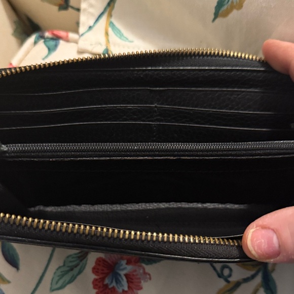 Vintage Gucci GG Monogram Wallet - Picture 8 of 9